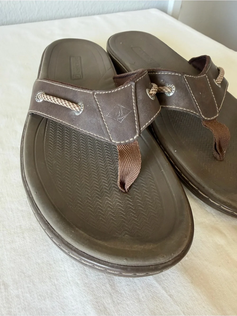 Sperry Top Sider Men’s Baitfish Brown Leather Flip Flop Sandals
